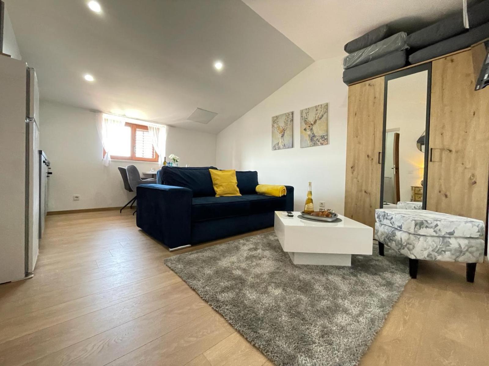Astraluxe Apartment Fazana Bagian luar foto